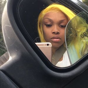 Meet your Posher, Claire